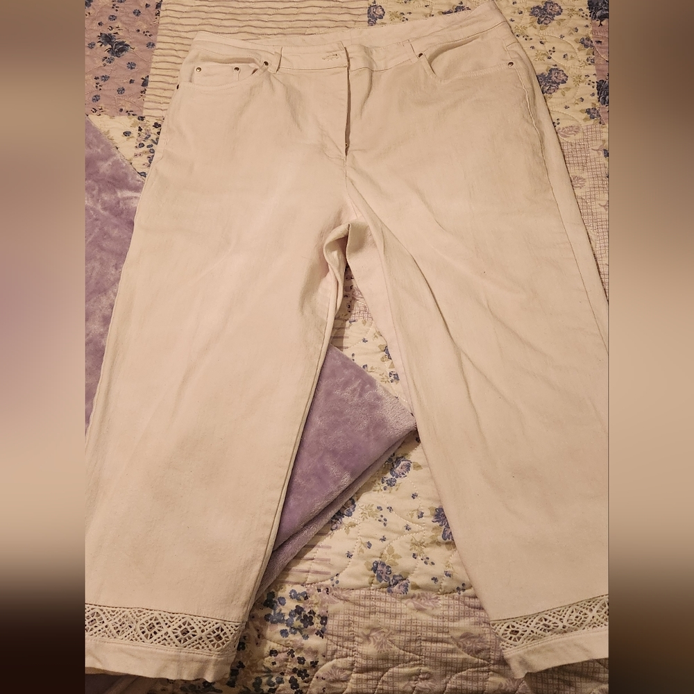 White capris from Ruby Road. 16W gently used